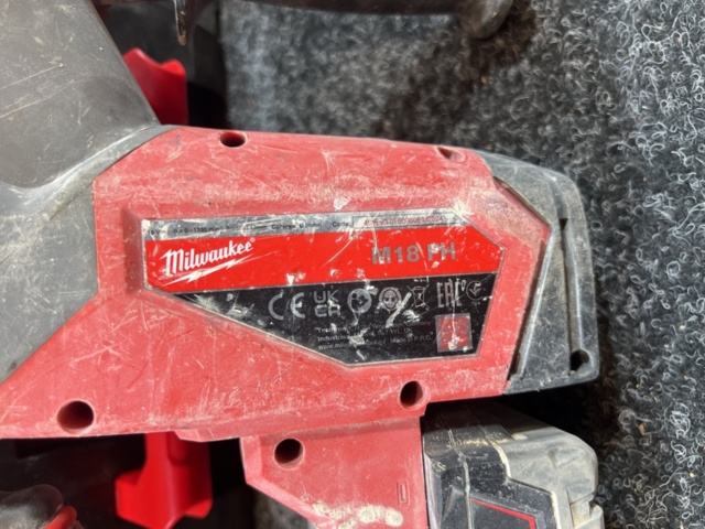 1469628-3 Hammer drill with accessories - Milwaukee M18 FH