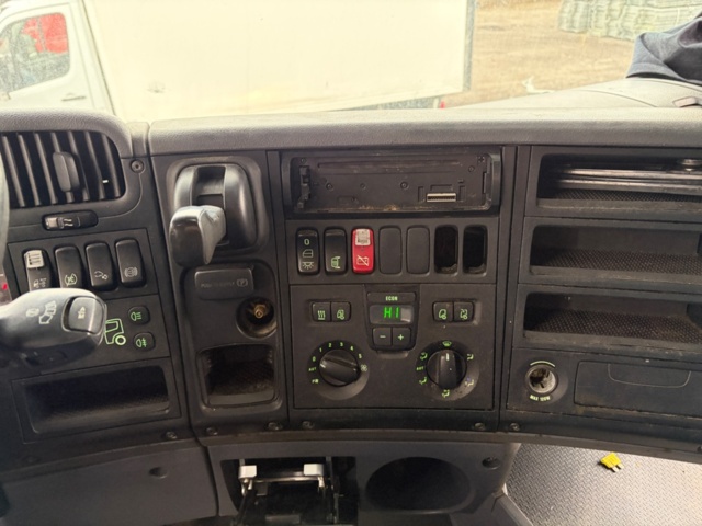 1368065-25 Scania R420 6x2 11.7 Automatisk, 420hk, -2009