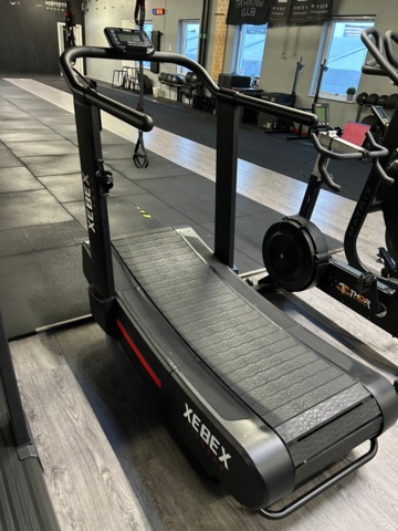 1408025-3 Xebex Fitness AirRunner – Manual curved treadmill