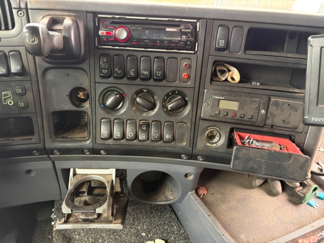 1368062-20 Scania R420 6x2 11.7 Manual, 420hp, 2009