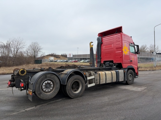 1368061-8 Volvo Trucks FH 12.8 Manual, 480hp, 2007