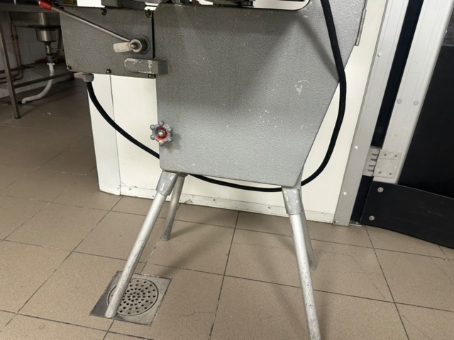 1495416-3 Meat band saw KT 325