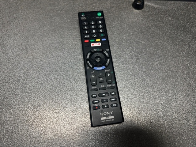 1495421-6 TV SONY 40"