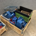 1495442-2 Assortment of plastic bins