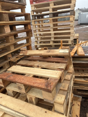 1495475-18 Disposable pallets & miscellaneous wood