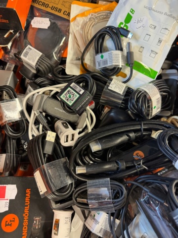 1405555-23 Technology party – approx. 1600 accessories