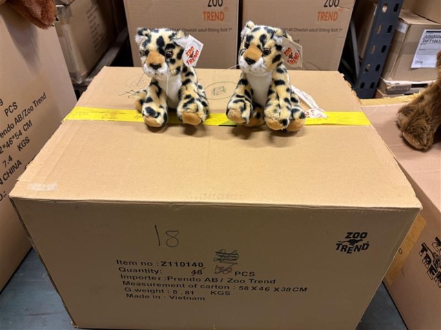 1471230-4 Large batch of stuffed animals – approximately 36,399 pieces – 94 different models