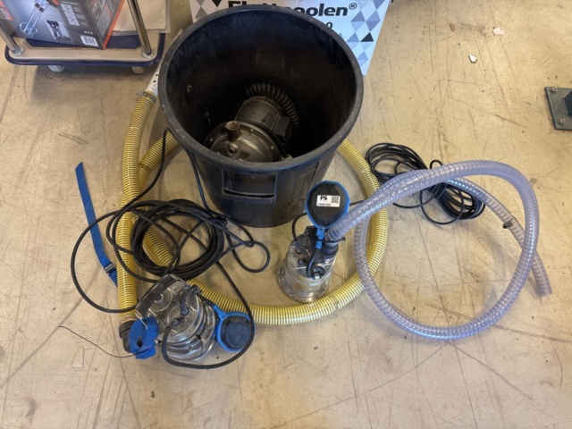 1469164-9 Submersible pumps with various accessories - Biltema / Ebara
