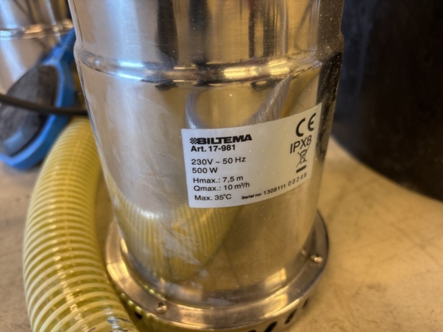 1469164-6 Submersible pumps with various accessories - Biltema / Ebara