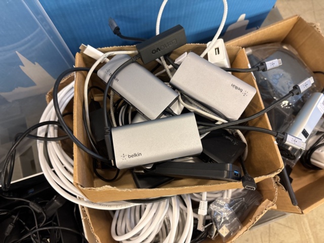 1469173-6 Collection of various computer/IT accessories