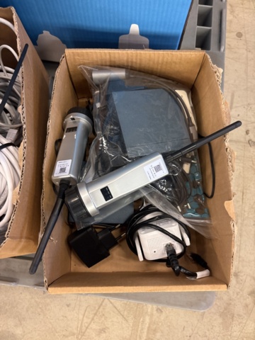 1469173-8 Collection of various computer/IT accessories