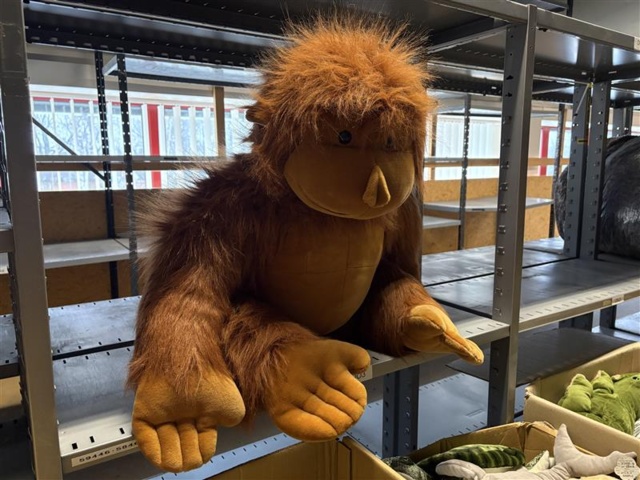 1471231-11 Lot of stuffed animals – mixed animal models in boxes