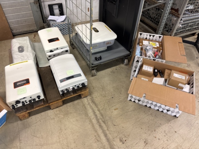 1469186-1 Inverters and various accessories - Solis, ABB and Huawei. etc.