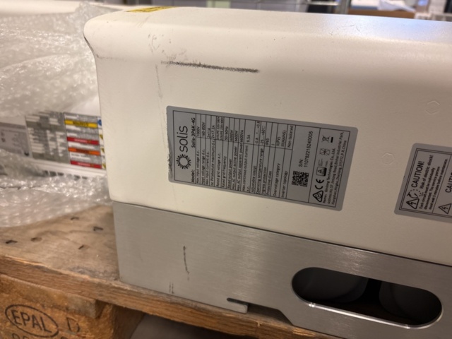 1469186-14 Inverters and various accessories - Solis, ABB and Huawei. etc.