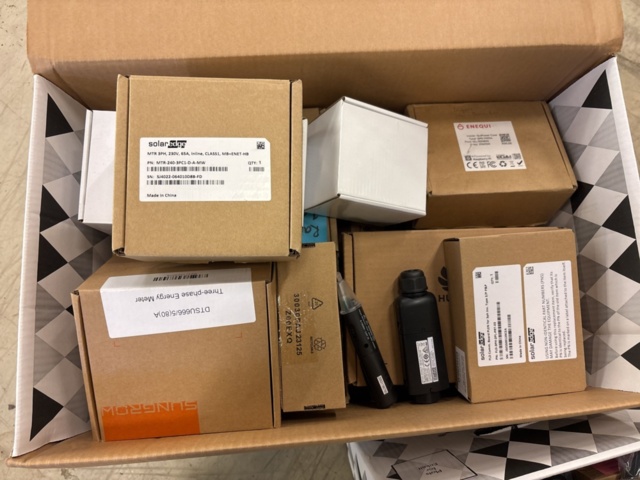 1469186-24 Inverters and various accessories - Solis, ABB and Huawei. etc.