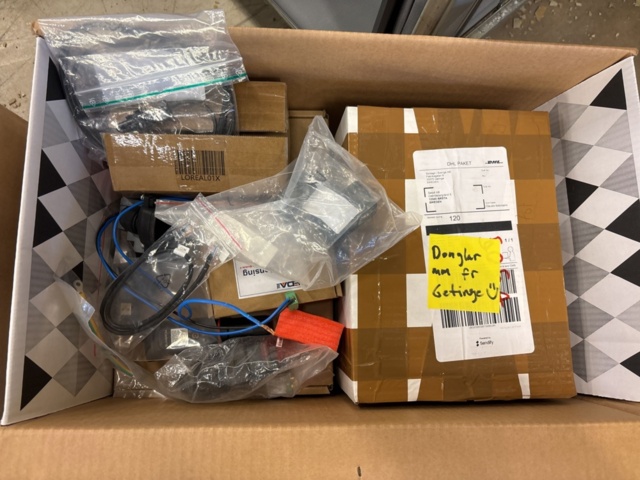 1469186-33 Inverters and various accessories - Solis, ABB and Huawei. etc.