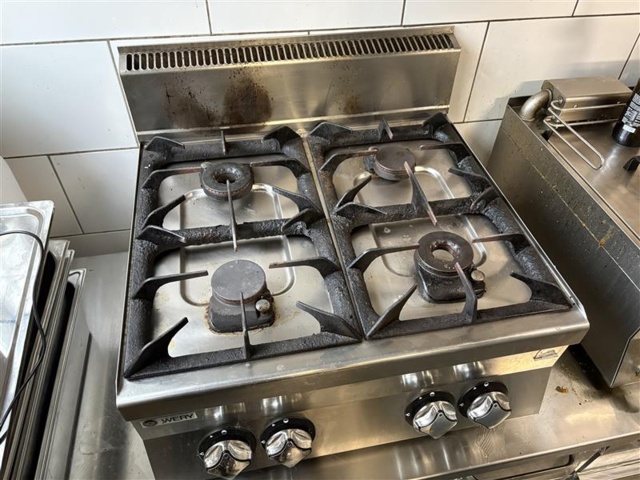 1471247-2 WERY C67G Gas stove – 4 burners