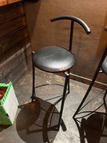 1384806-11 Bar furniture - Tables, chairs, etc.