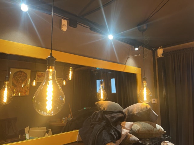 1384807-6 Collection of ceiling lamps