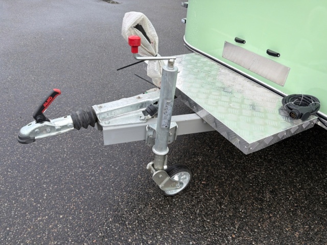 1496675-10 New food cart / ice cream cart / food truck, similar to Airstream