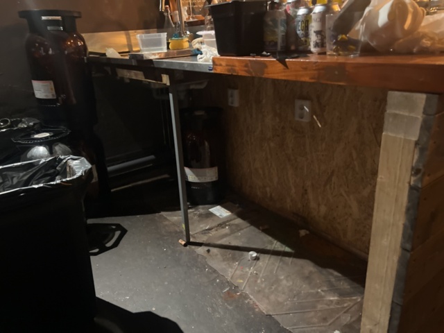 1384808-4 Bar counter