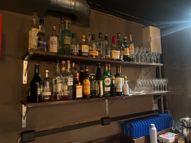 1384808-12 Bar counter