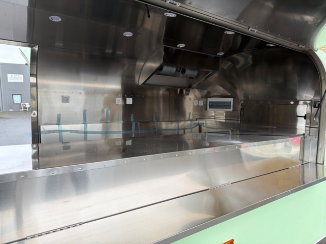 1496675-14 New food cart / ice cream cart / food truck, similar to Airstream