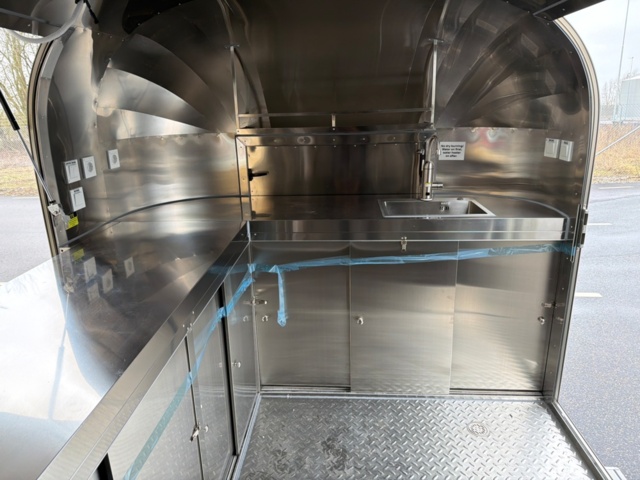 1496675-19 New food cart / ice cream cart / food truck, similar to Airstream