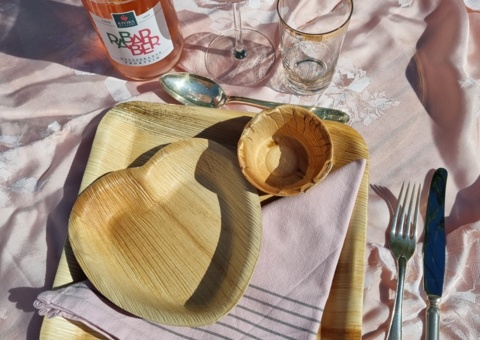 Bild som representerar auktionen - Överskottsgods palmbladstallrikar - 48 845 st