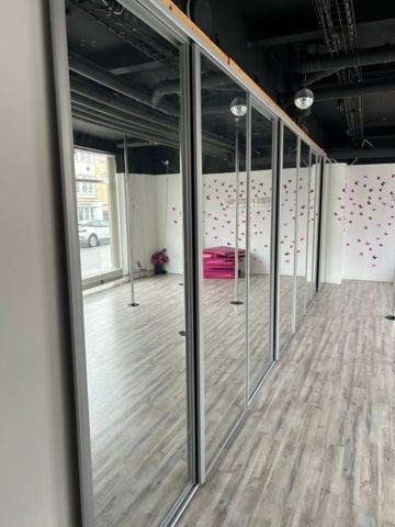 1482320-1 Speglar med skenor - 8 st