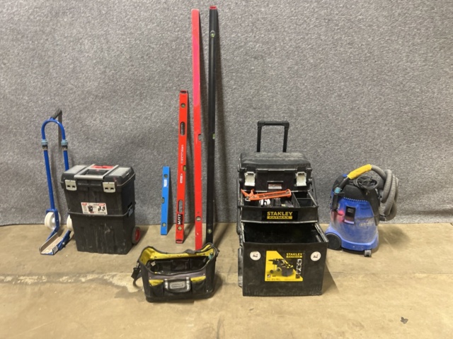 1469647-1 Collection of construction equipment - Stanley Fatmax, Nilfisk and others.