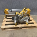 1469648-1 Crosscut and miter saw with saw table - DeWalt DWS777-QS / DE7025-XJ