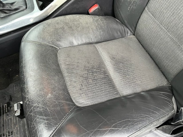 1464650-24 Volvo XC70 D5 AWD Geartronic 2015