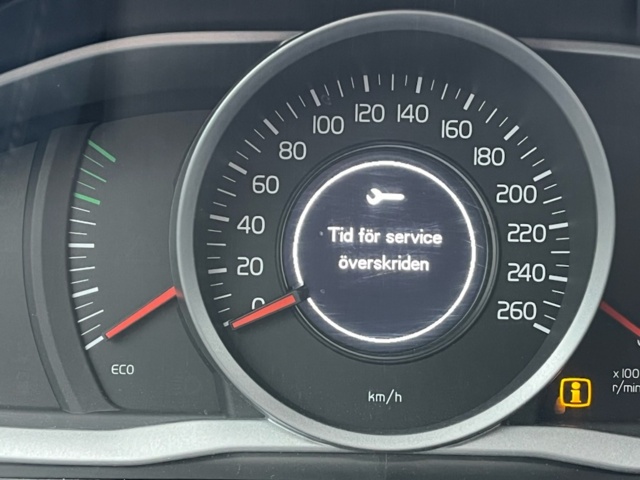 1464650-32 Volvo XC70 D5 AWD Geartronic 2015