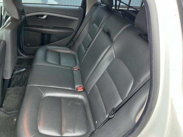 1464650-27 Volvo XC70 D5 AWD Geartronic 2015