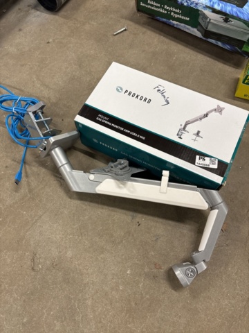 1408027-2 2 monitor arms