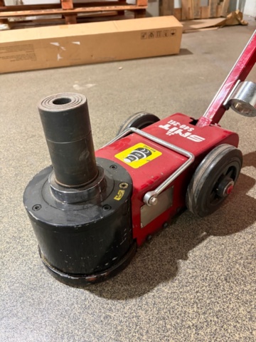 1497130-5 Pneumatic jack S40-2EL