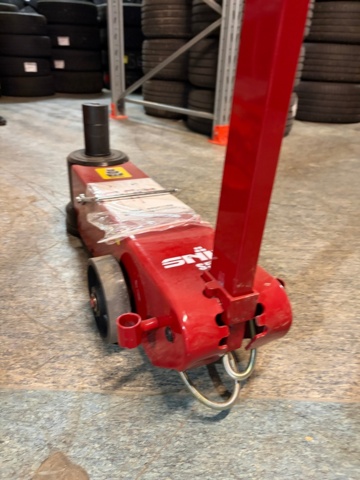 1497131-2 Pneumatic jack S40-2EL