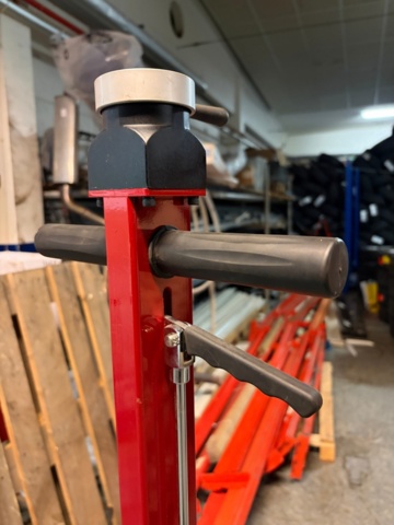 1497131-4 Pneumatic jack S40-2EL