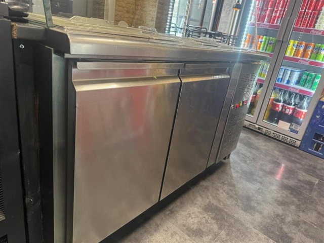 1471257-6 Kylbänk / Salladsbar med glasöverdel – Mega Gastronomi