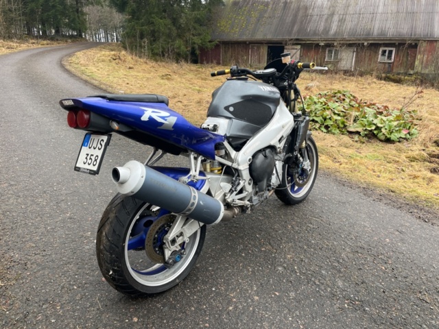 1351411-5 Motorcykel - Yamaha YZF-R1 1.0 Manuell, 150hk -1999 (Reparationsobjekt)