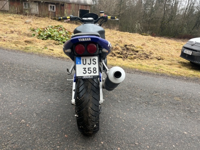 1351411-6 Motorcykel - Yamaha YZF-R1 1.0 Manuell, 150hk -1999 (Reparationsobjekt)