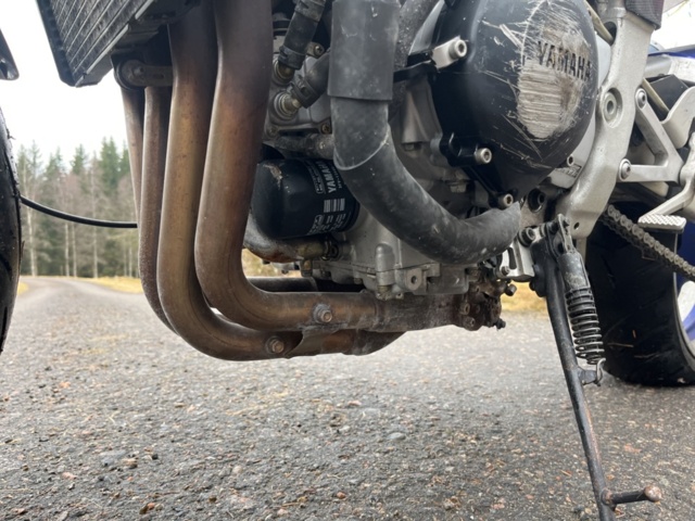 1351411-27 Motorcykel - Yamaha YZF-R1 1.0 Manuell, 150hk -1999 (Reparationsobjekt)