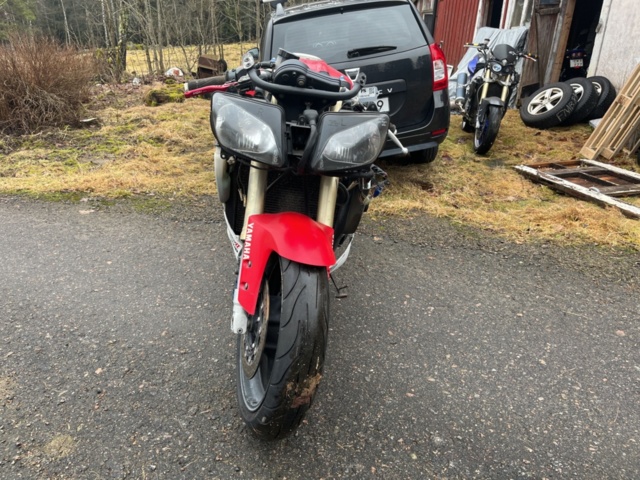 1351410-2 Motorcykel - Yamaha YZF-R1 1.0 Manuell, 150hk -1999 (Reparationsobjekt)