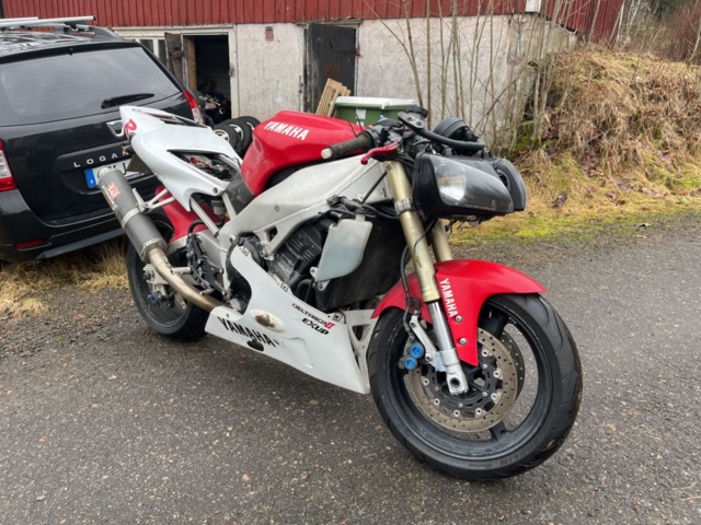 1351410-3 Motorcykel - Yamaha YZF-R1 1.0 Manuell, 150hk -1999 (Reparationsobjekt)