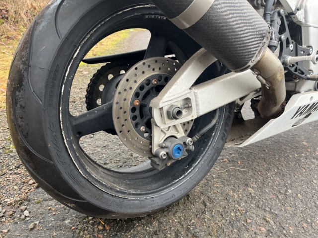 1351410-20 Motorcykel - Yamaha YZF-R1 1.0 Manuell, 150hk -1999 (Reparationsobjekt)