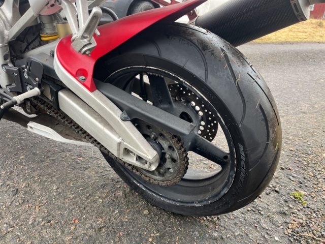 1351410-22 Motorcykel - Yamaha YZF-R1 1.0 Manuell, 150hk -1999 (Reparationsobjekt)