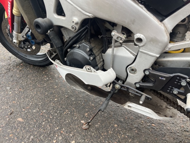 1351410-25 Motorcykel - Yamaha YZF-R1 1.0 Manuell, 150hk -1999 (Reparationsobjekt)
