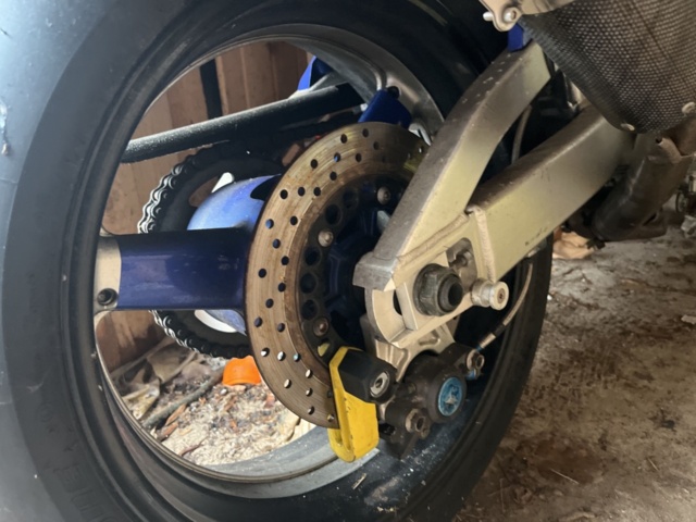 1351409-10 Motorcykel - Yamaha YZF-R1 1.0 Manuell, 150hk -1999 (Reparationsobjekt)