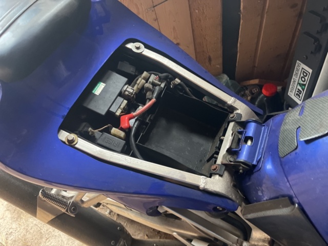 1351409-17 Motorcykel - Yamaha YZF-R1 1.0 Manuell, 150hk -1999 (Reparationsobjekt)